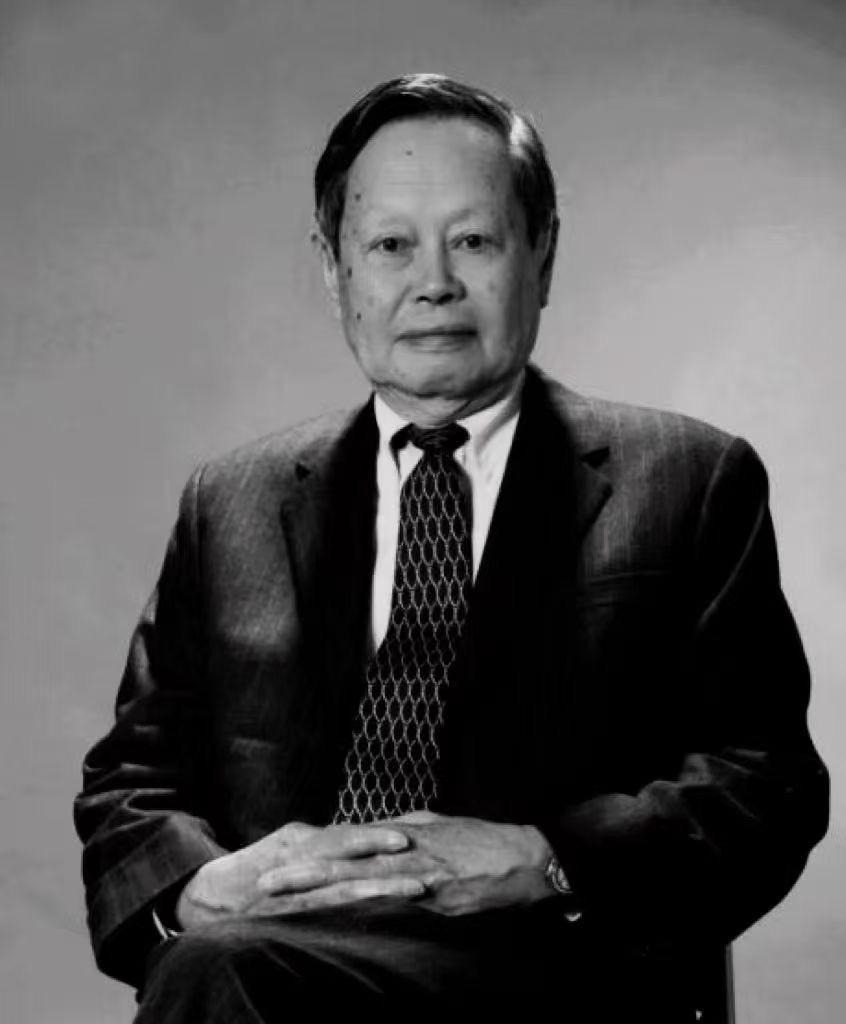 著名物理学家、诺贝尔物理学奖获得者，中国科学院院士，清华大学教授、清华大学高等研