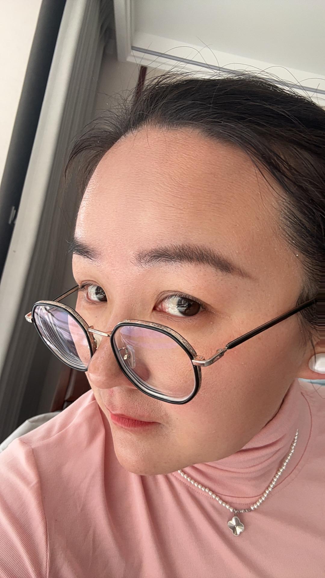 看，我的头发长出来了产后恢复 一切都会越来越好