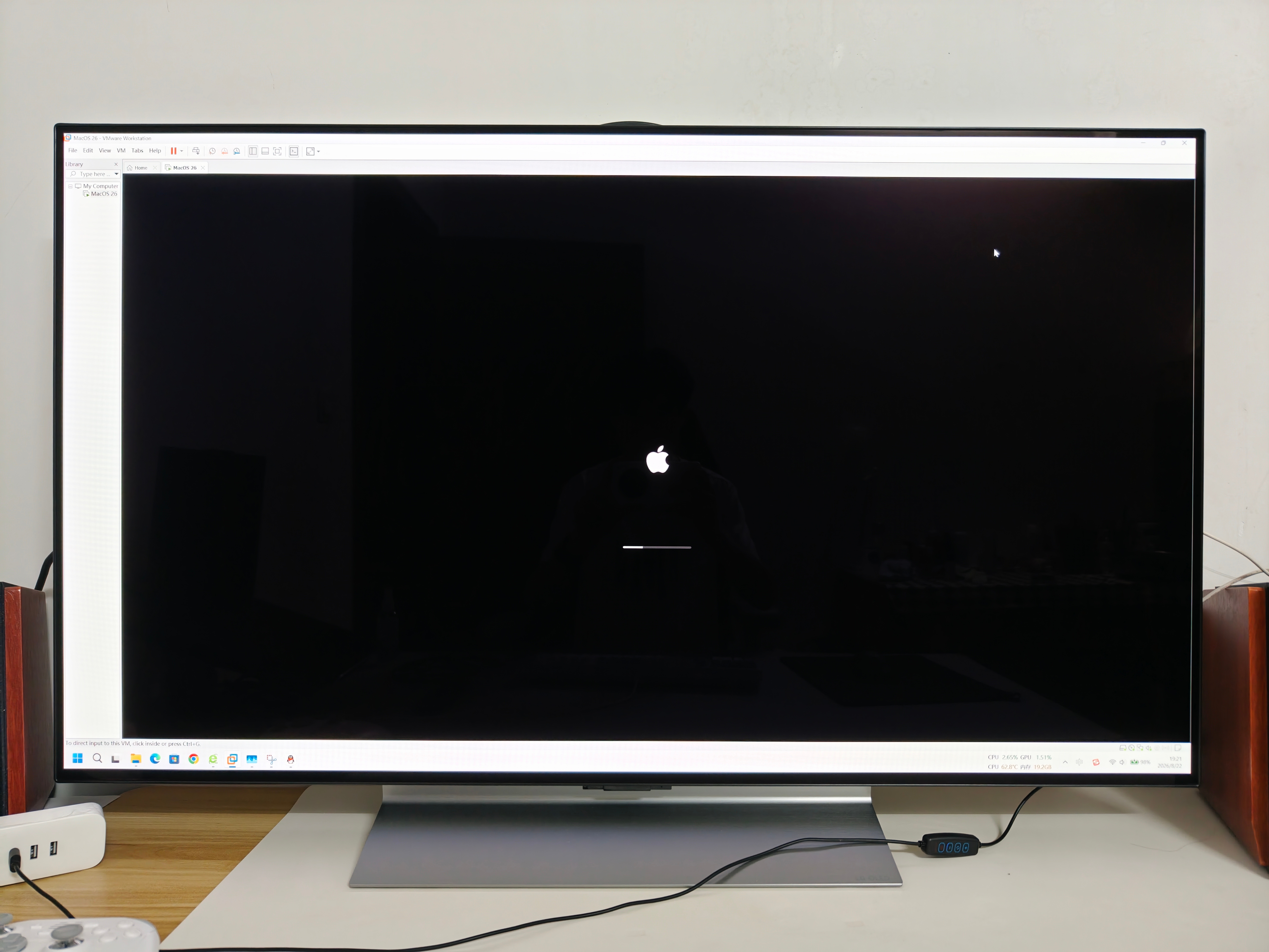 折腾一下往 Windows 11 里装个苹果 MacOS 26 系统 