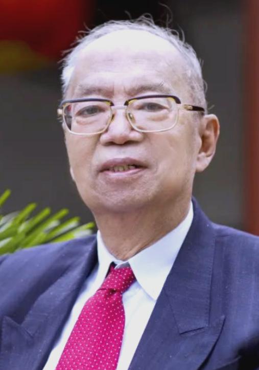 清华大学有一位教授叫赵家和，他身家千万。患癌后，他却连 500 块一片的进口药都