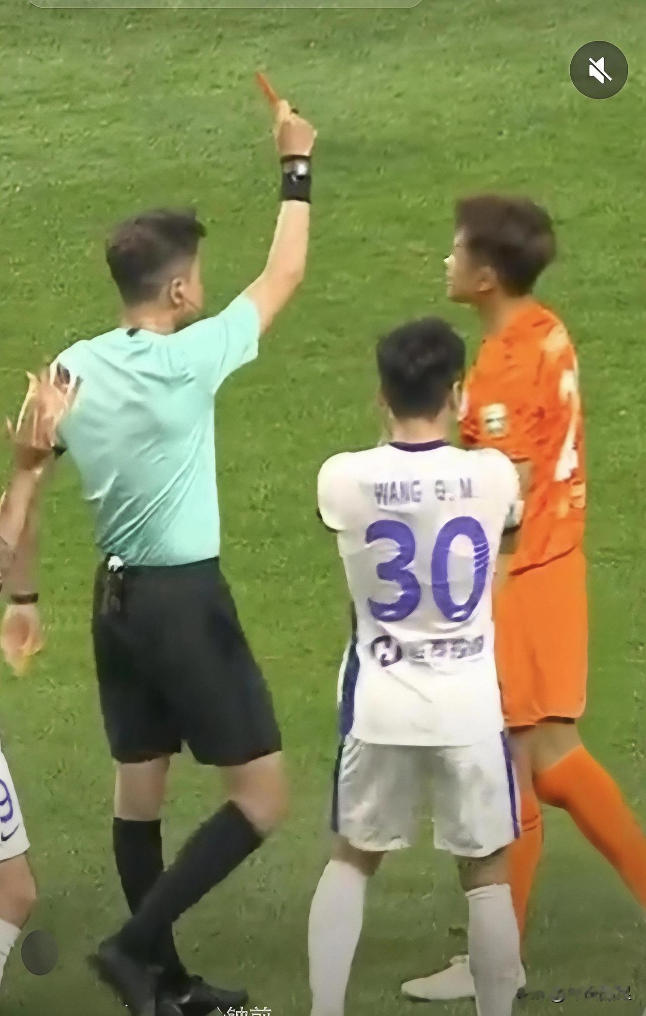 中超今晚两场冷门！
1.天津取得首胜
积分榜垫底的天津队本赛季5战仅2平3负，今