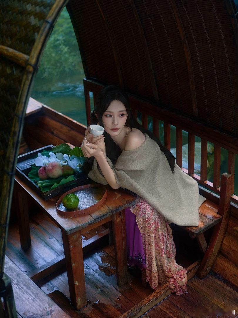 李一桐这是剧播前福利吗李一桐剧播前福利谁被李一桐这组古风造型狠狠惊喜到！氛围感直