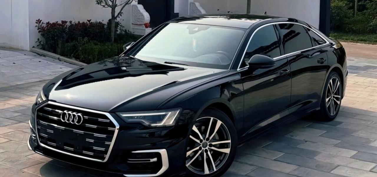 奥迪让每一次驾驶都成为一次精致的生活！奥迪A6L 45 quattro

车型：