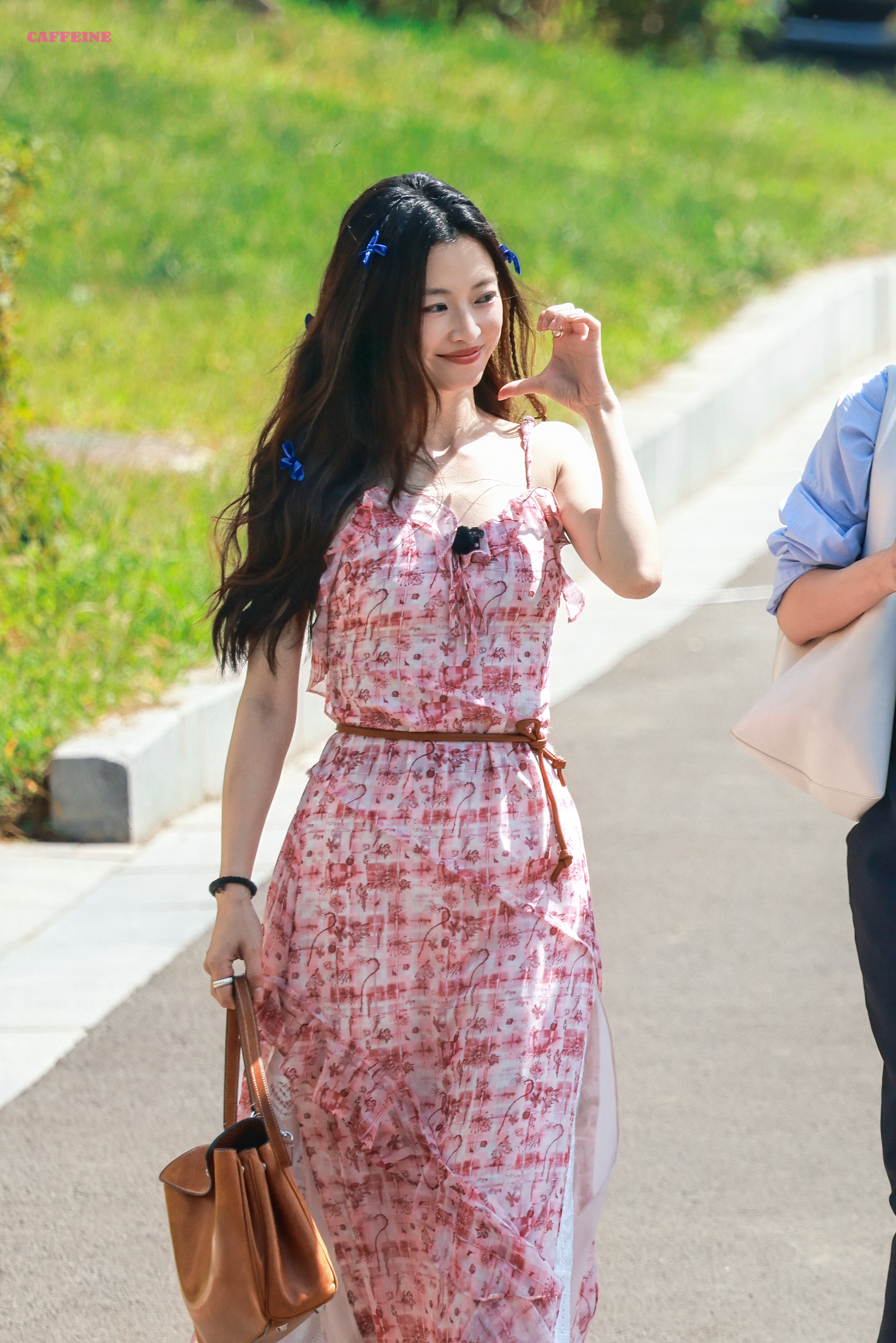 马吟吟假期中的她们 上班🌸 ​​​