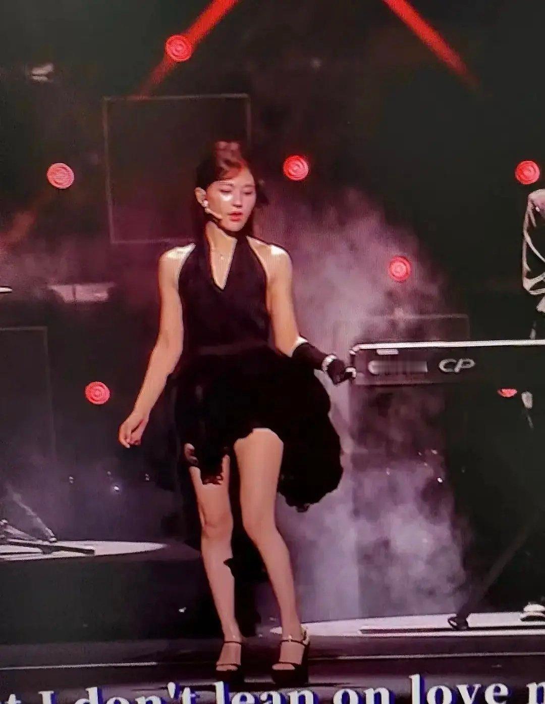 赵露思腿这么粗呢？ ​​​