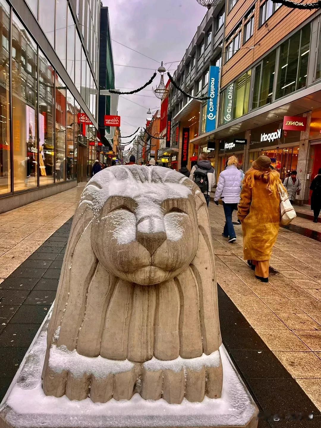 时间，会沉淀最真的情感，会考验最暖的陪伴。
     走远的，只是过眼云烟的经历