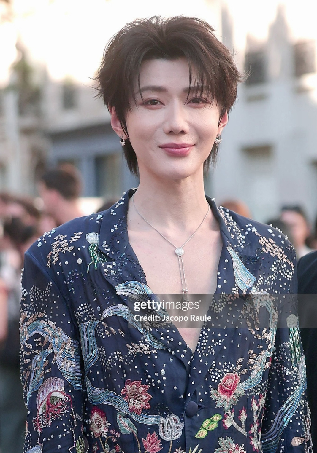 郝熠然巴黎时装周G社生图来了，环大陆明星闪耀国际，内娱的门面