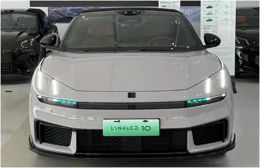 说句公道话，领克10给到中大型尺寸、悬架硬件、高阶智驾传感器、900V的高压平台