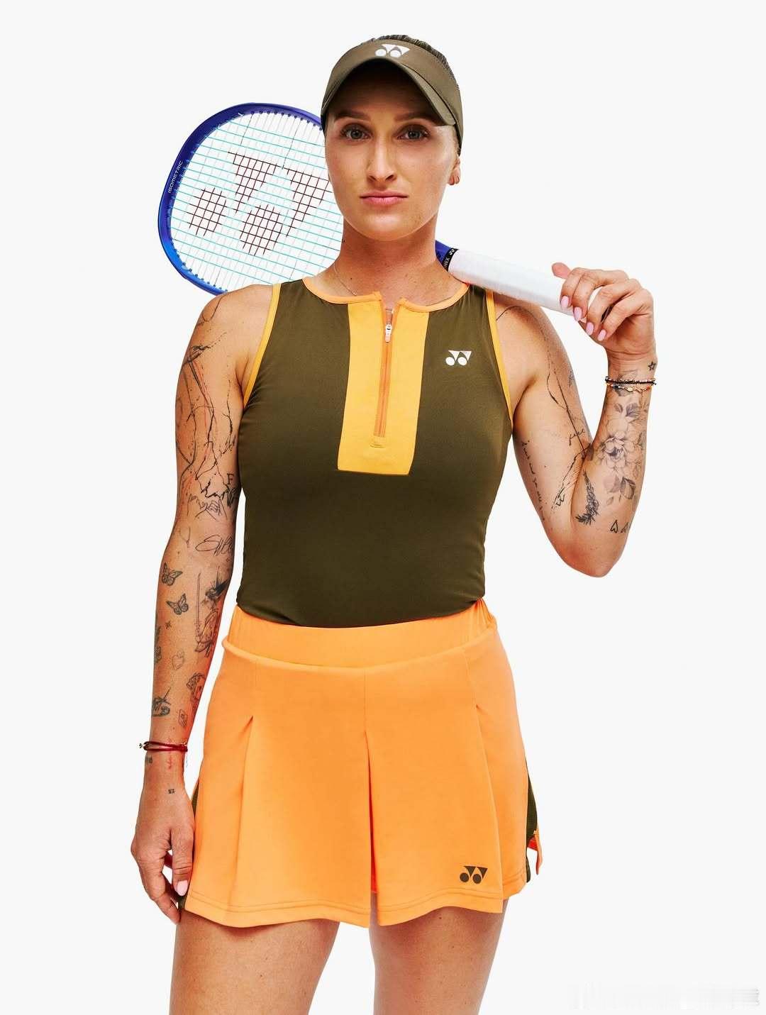 2025 年美国网球公开赛的 Yonex 服装莱巴金娜也会穿这个系列看一下万卓索
