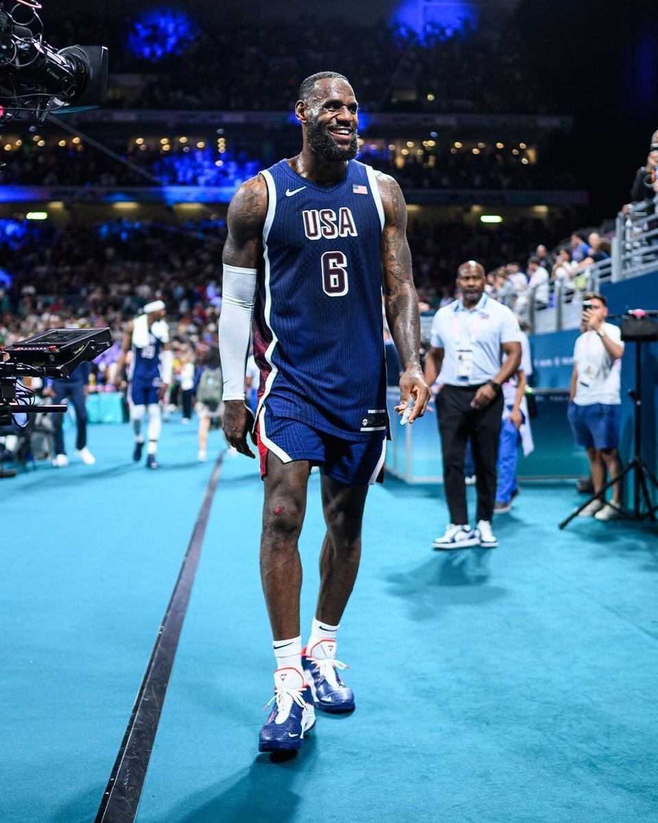 1年前的今天🥺🥺🥺詹姆斯浓眉nba ​​​