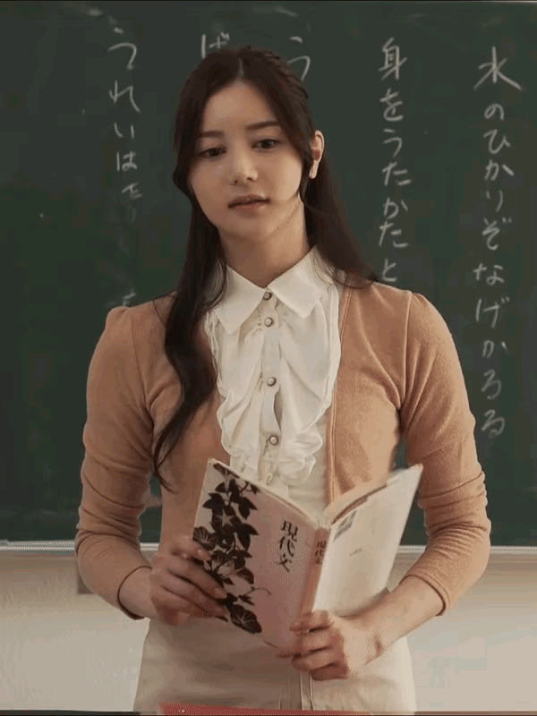 玩转开学季大学生喜爱内容共创计划开学季开学第一天，上了一节课，处理了上学期学生的