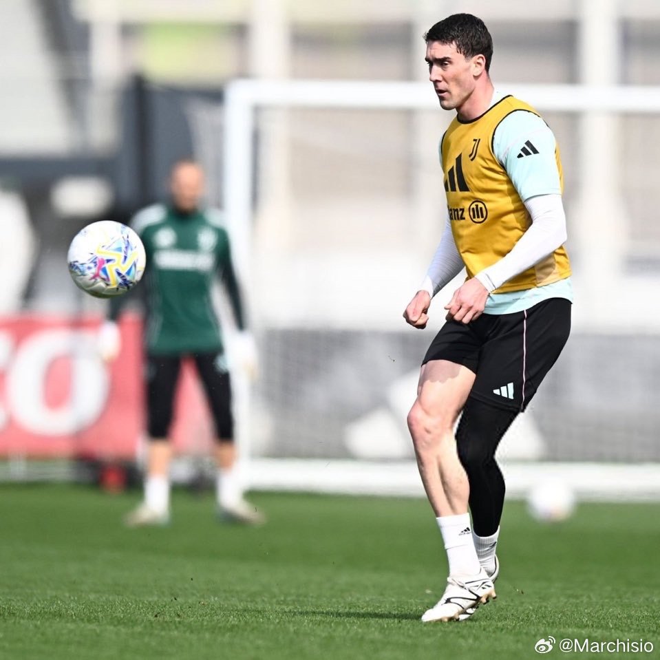 突发！弗拉霍维奇与昨晚未参加对阵比萨比赛的替补球员们一起完成了全部合练，弗拉霍维