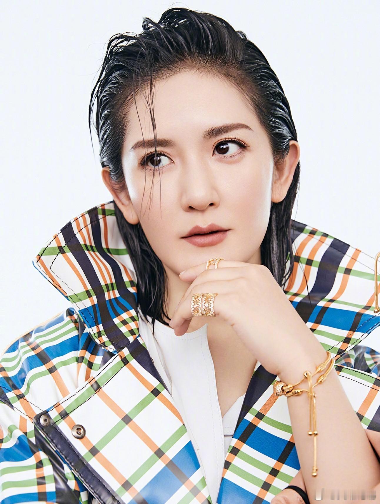 谢娜下沉市场口碑在谢娜开演唱会之前我就预测过了：网页链接。她今年起到后面几年运势