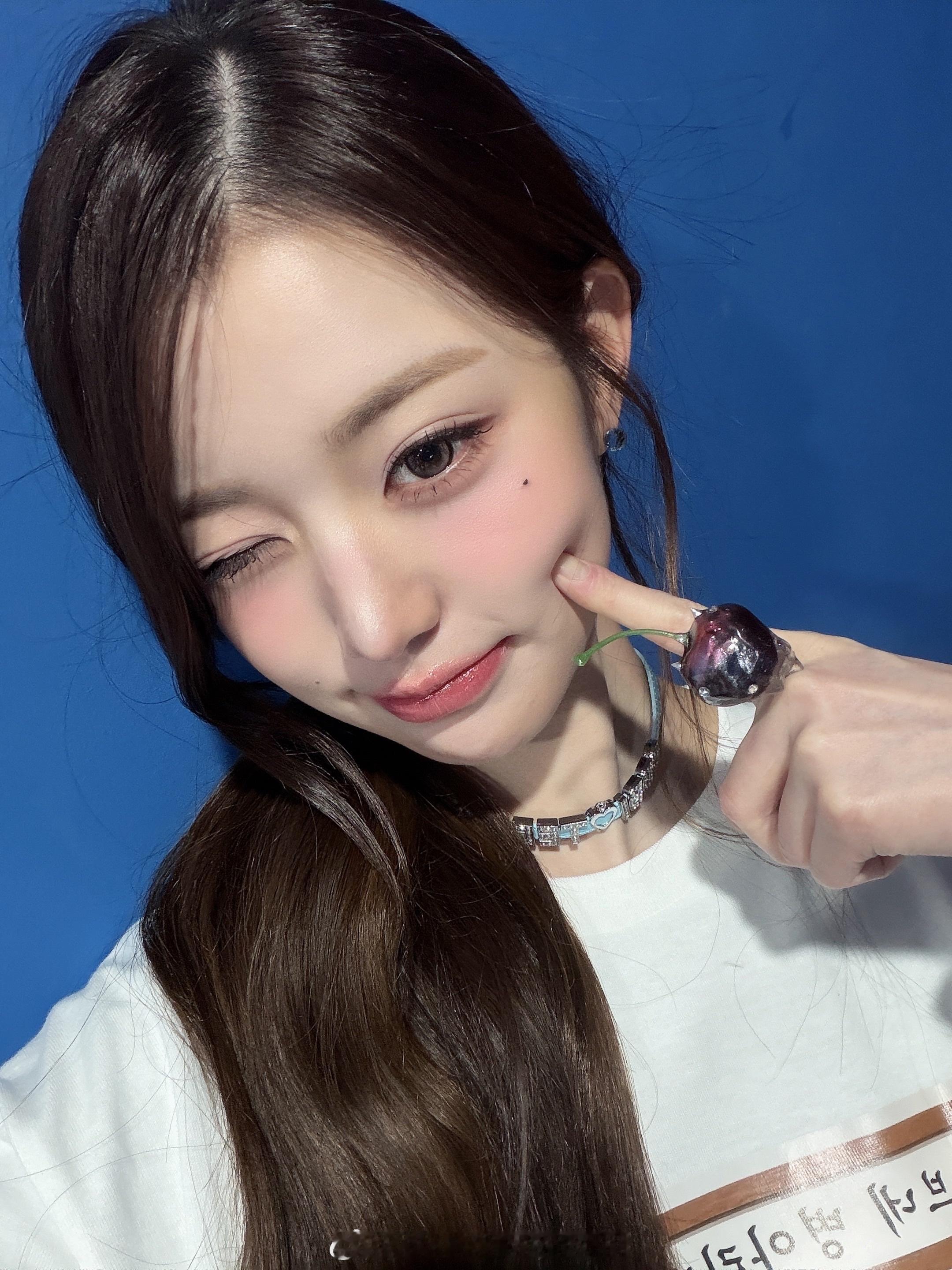 张元英 🖤恋综女嘉宾撞脸张元英可不可以做自己🙀🙀我姐姐很美丽