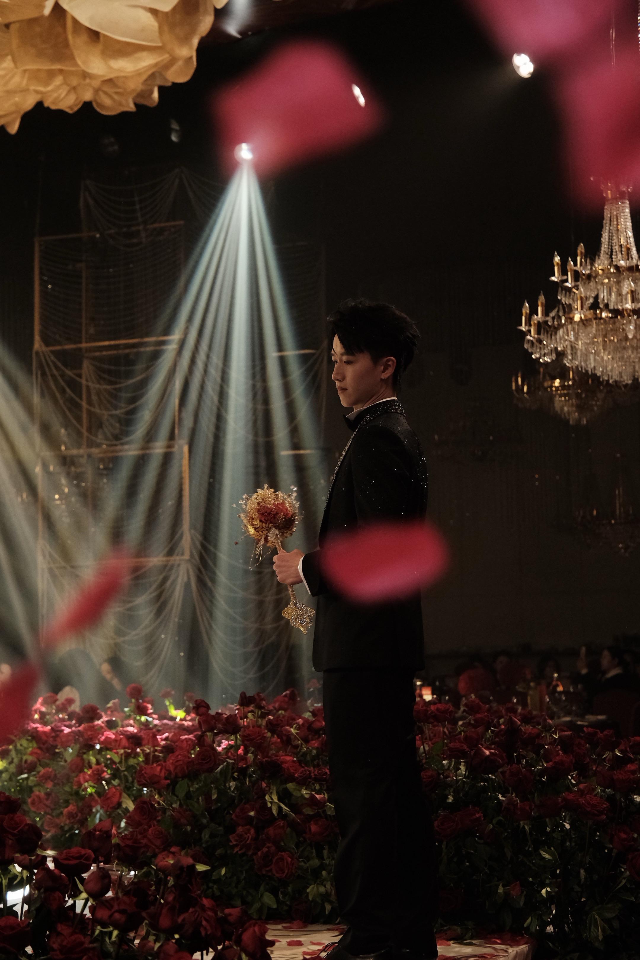 帅表弟的颜值还是过于权威了！新婚快乐！ 今天温州郑志龙表现也很不错！❤