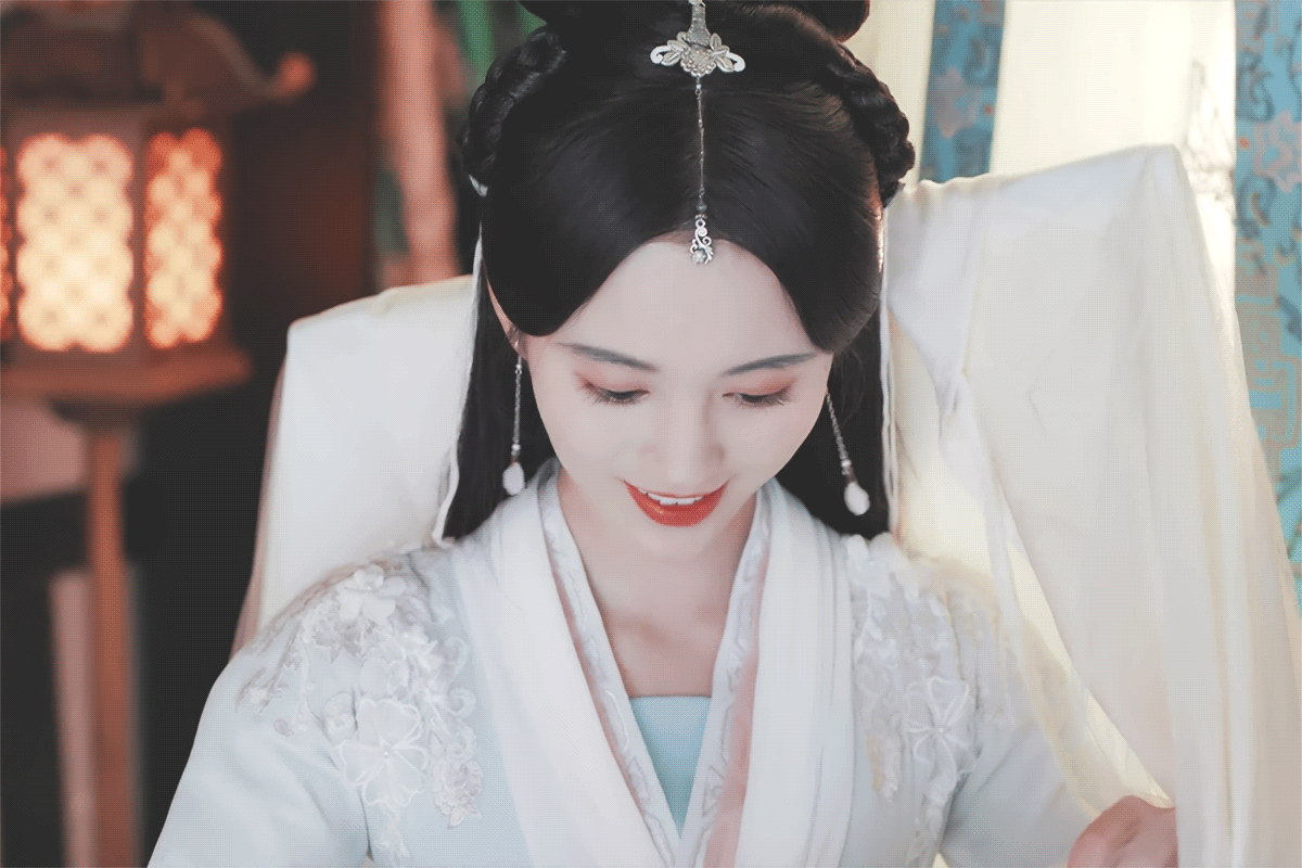 我的点赞特效变成鞠婧祎了，不信你试试？ 