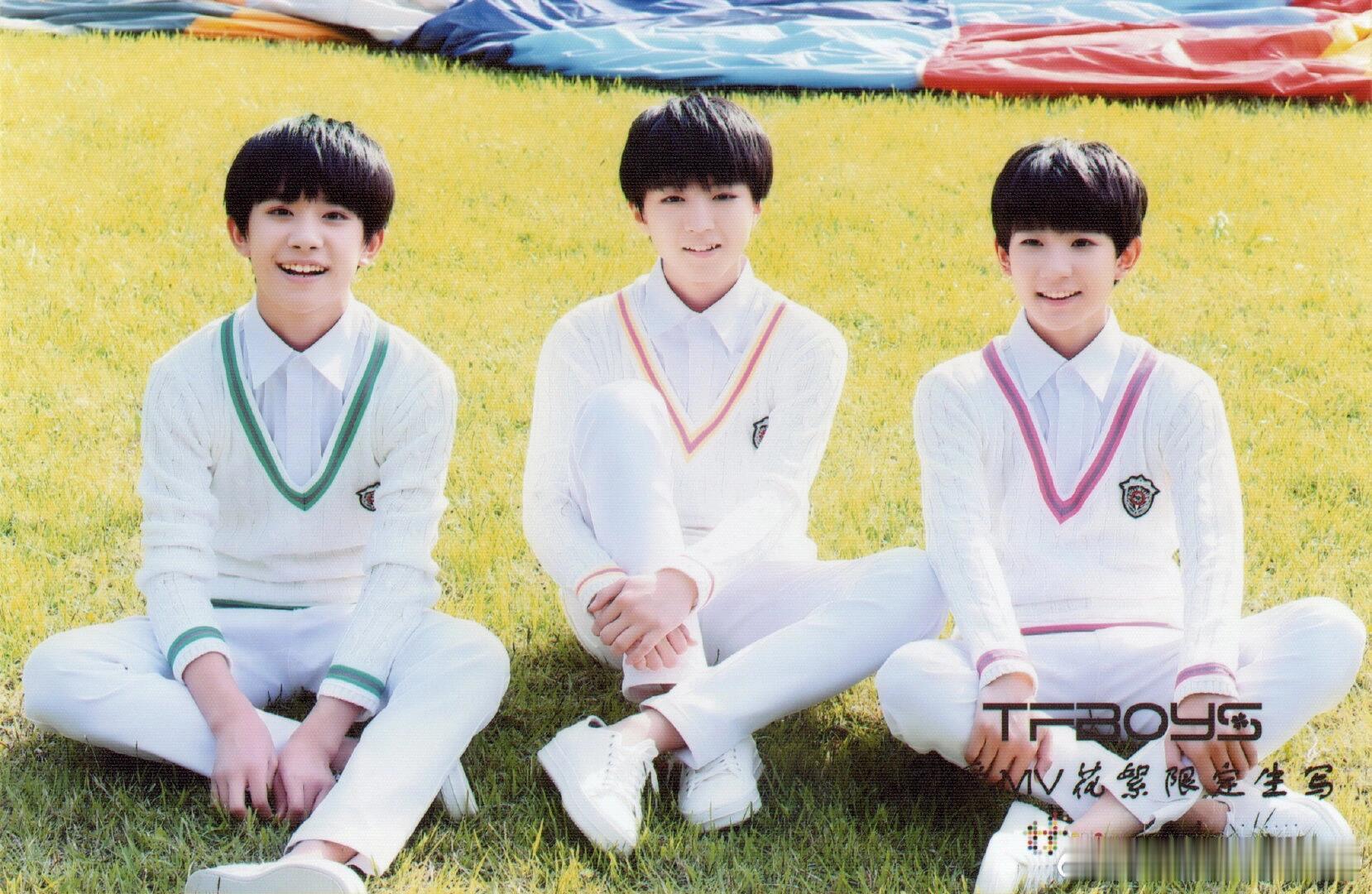 TFBOYS[超话]  宠爱mv花絮限定写真好萌的三小只TFBOYS｜王俊凯｜王