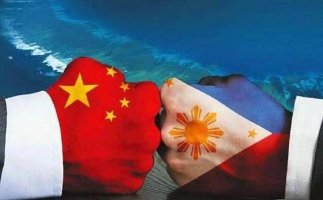 一位美籍华人表示：“中国人不要太高看自己，连菲律宾这种小国，都敢针对中国，而中国