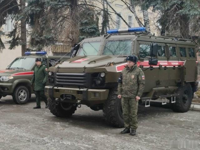 叶卡捷琳堡军事警察装备的Buran/Buran装甲车 