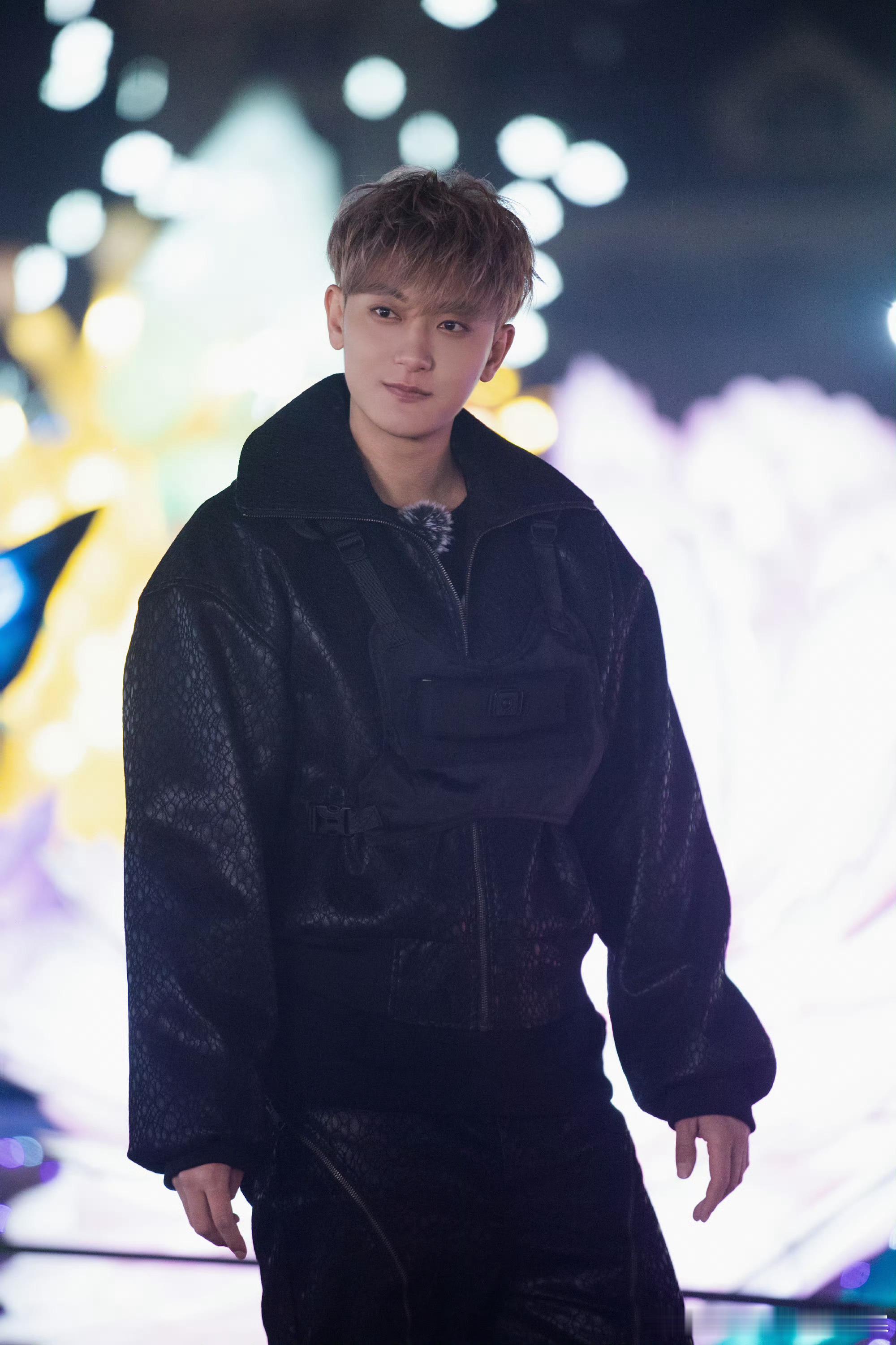 差点以为黄子韬来参加娃综 黄誉博：不是说进村参加娃综就没有老板了吗？怎么转头又是