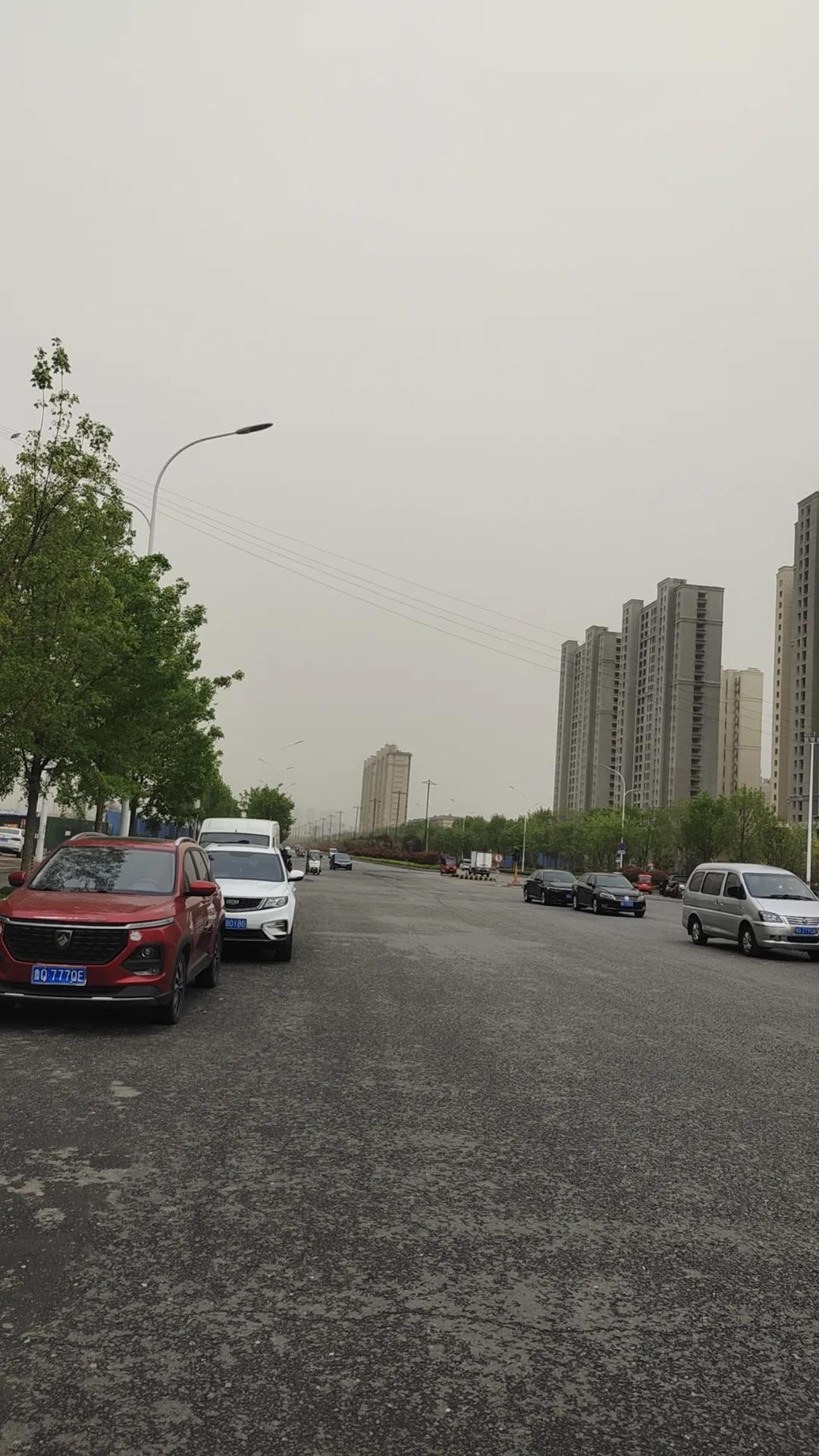 开不起车了呀，这保险价格越来越离谱了，上年因为出过险2600，今年没出险直接30