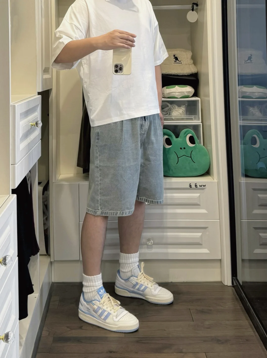 夏季白Tee｜牛仔裤穿搭