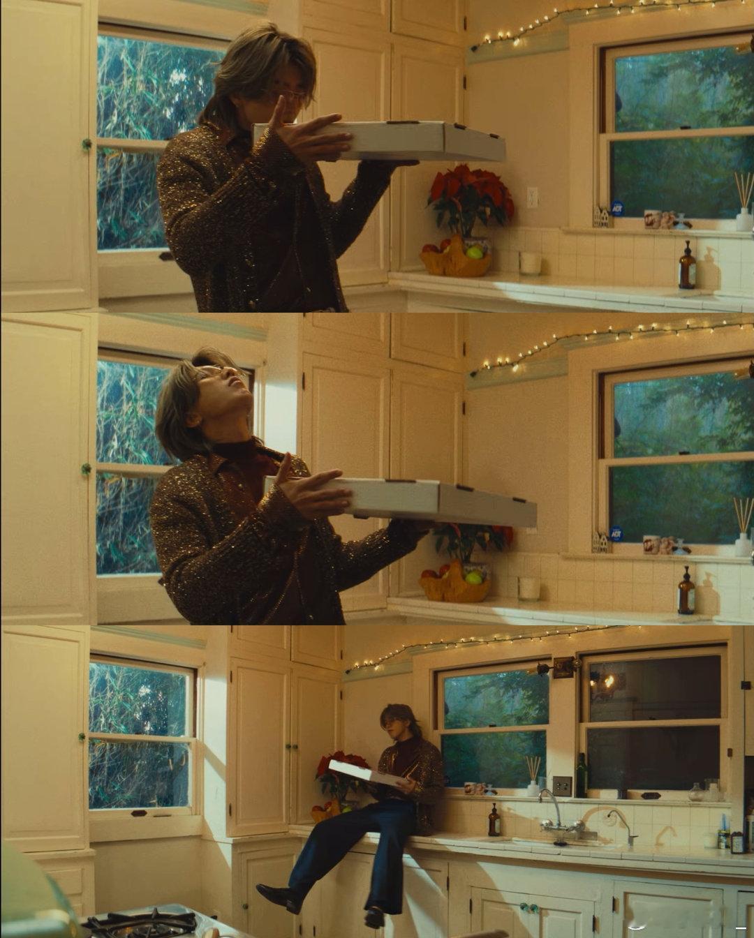 蔡徐坤当你独自在家时蔡徐坤《What a Day》也太懂独自在家的状态了！床上乱