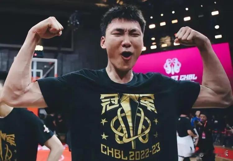 淡厚然真是好样的，他放弃清华转投NCAA，这是有多大的勇气与决绝？

年仅17，