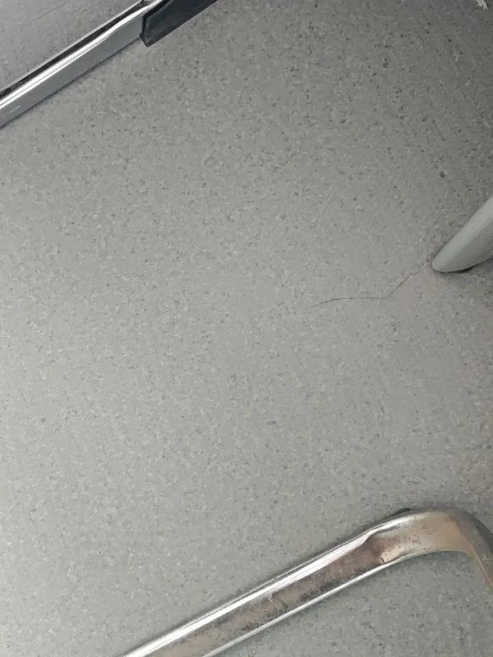 零跑c11怎么样之前去试驾过，非常不错的一台车，价格便宜，各方面的配置都不错，可