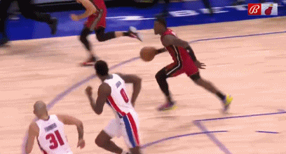NBA赛场镜头：阿德巴约弧顶三分球0秒绝杀，少了一丝精彩，预定十佳球第二位，第一