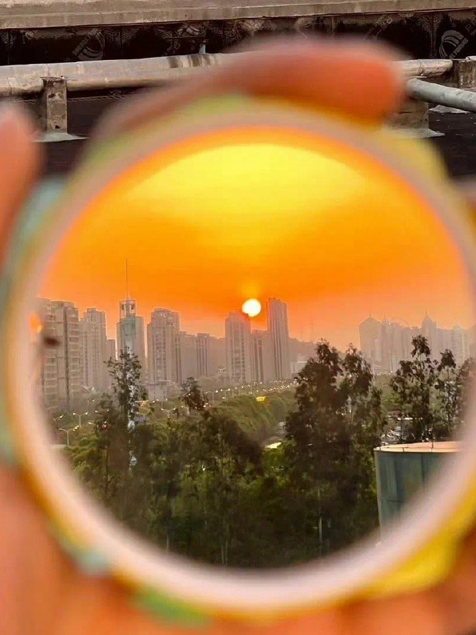 减少不必要的倾诉和表达欲，因为分享乐趣在于回应。 