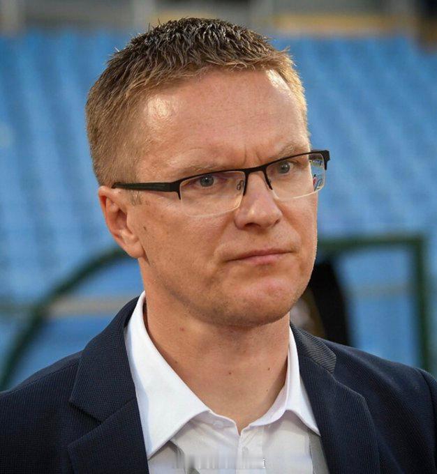 【梦寐以求】萨巴赫主帅Valdas Dambrauskas 谈老特拉福德“这超出