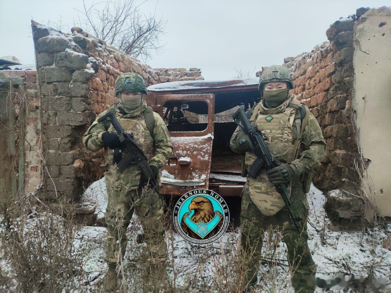 哈萨克斯坦籍的俄军志愿部队在特别军事行动区活动。