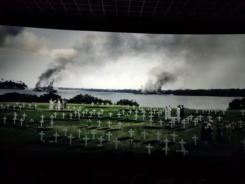 中途岛海战，太平洋战争转折点，日军重创
中途岛海战是太平洋战争关键转折，美军以少