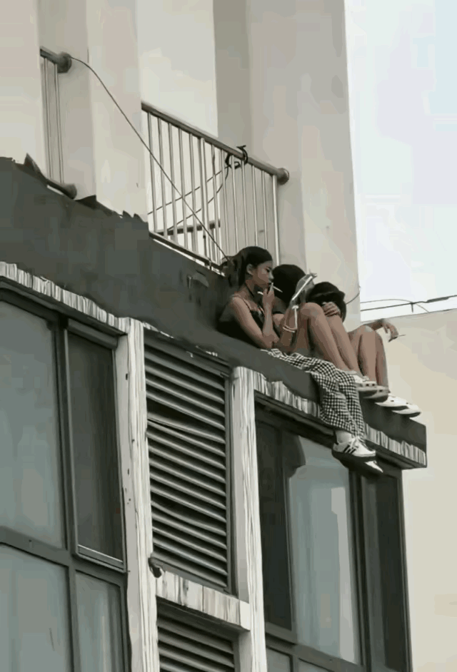 不懂就问，她们以后的出路在哪里？ 