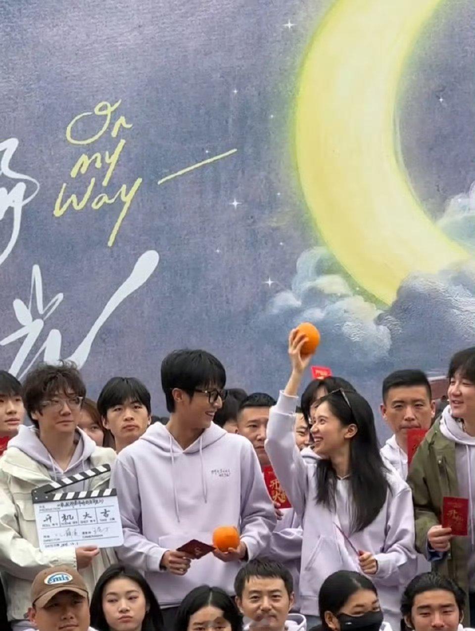 陈靖可一把护住张婧仪还没开拍就已经磕到cp 哎呀期待值简直拉满了