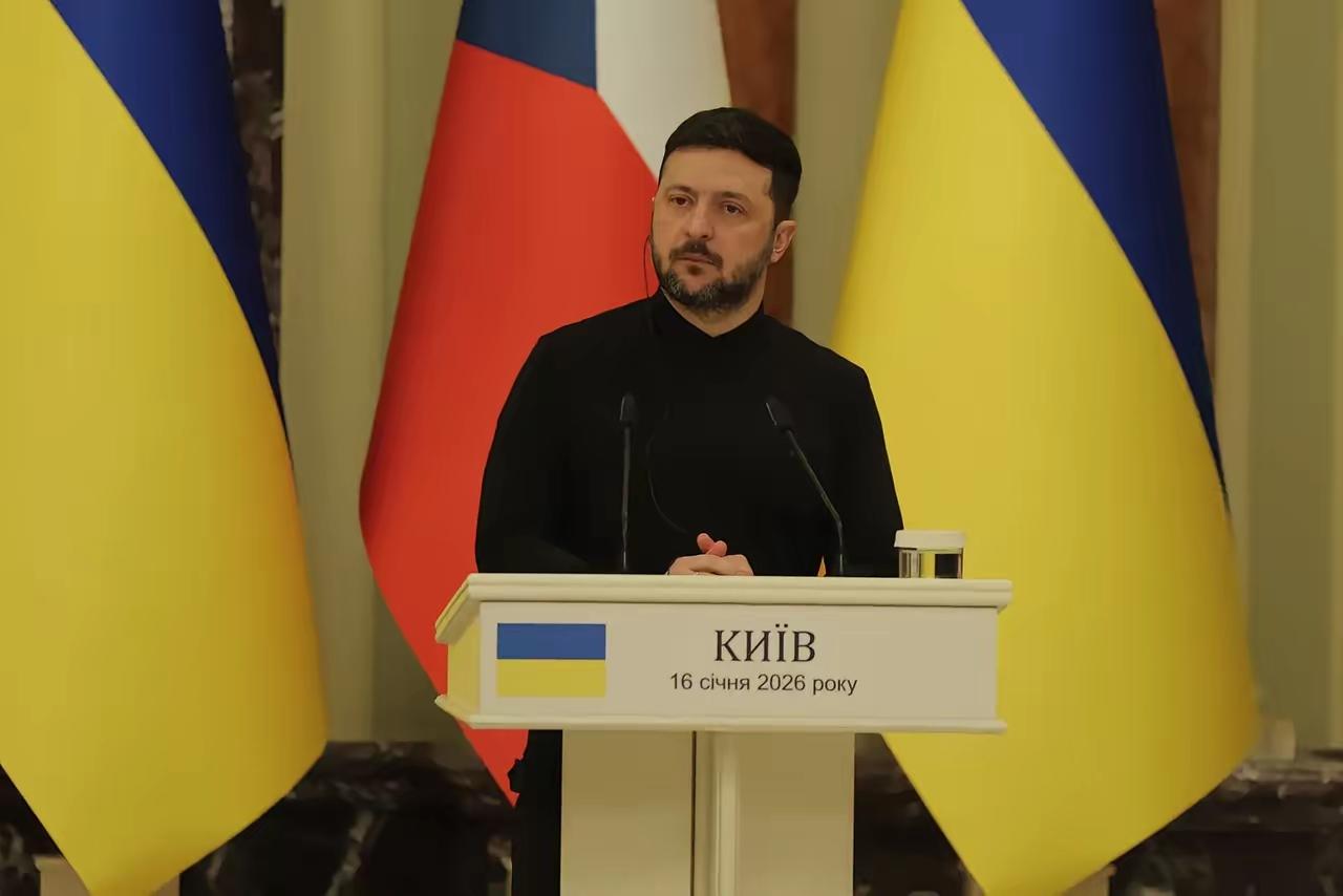 欧陆政客的绥靖基因，从未改变！当美俄两大巨人扳手腕，法德意迅速转向自保，这是慕尼