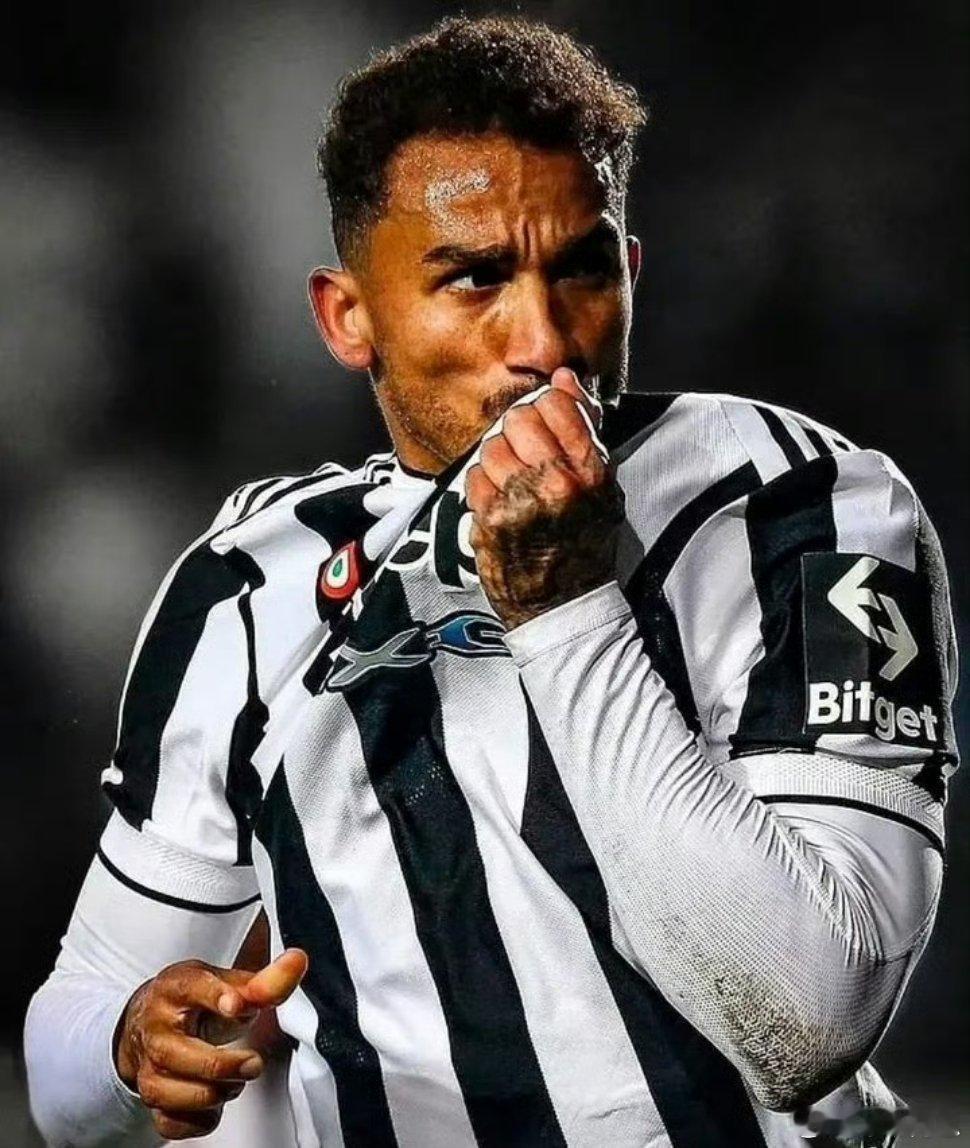 达尼洛：“说实话，我原本想在尤文图斯退役的。离开尤文图斯真的让我感到非常艰难，因