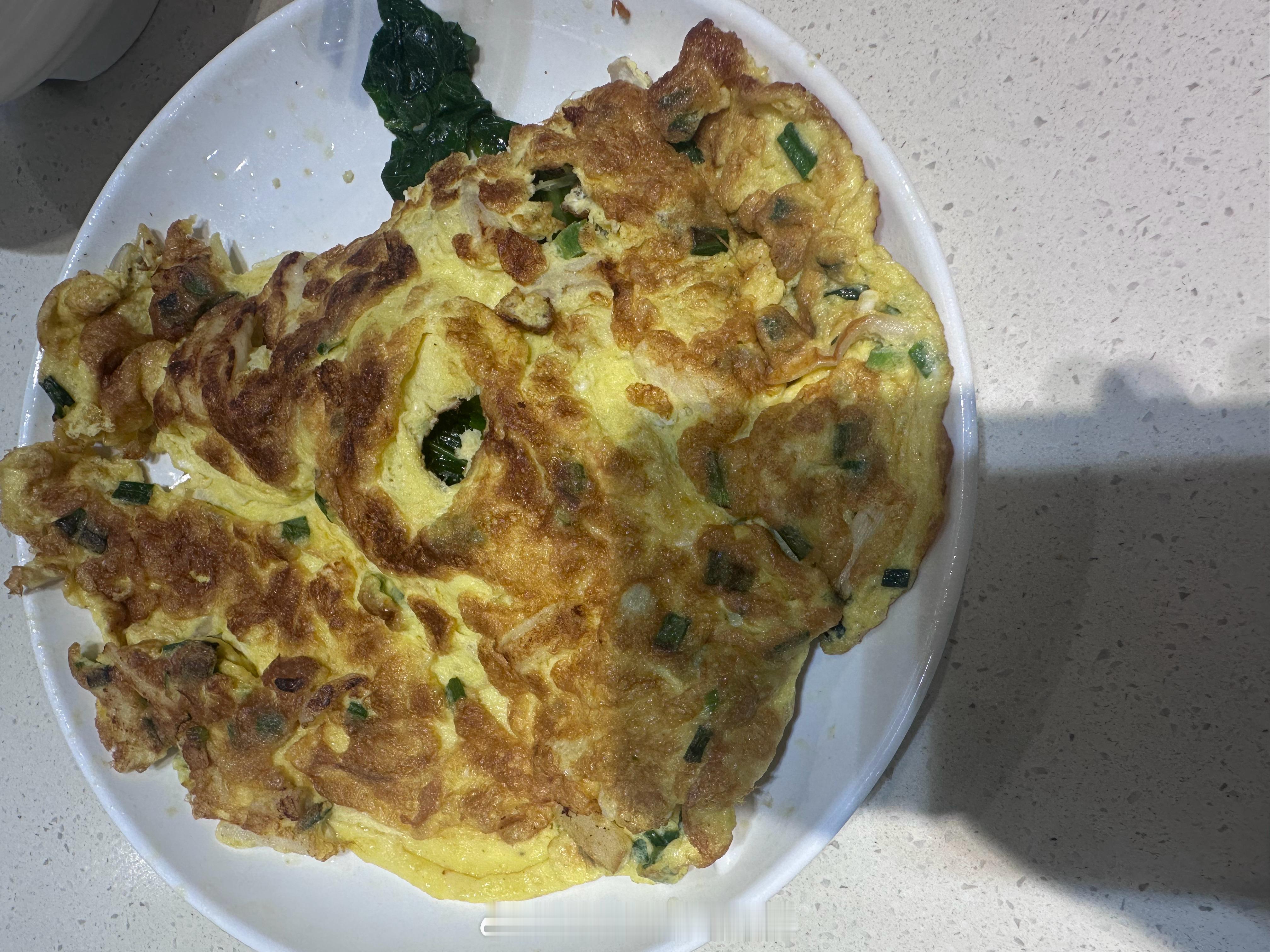 35岁孕妇吃冰箱剩菜后去世吓得我赶紧把冰箱剩菜扔了去外面吃个饭……沙虫炒鸡蛋，5