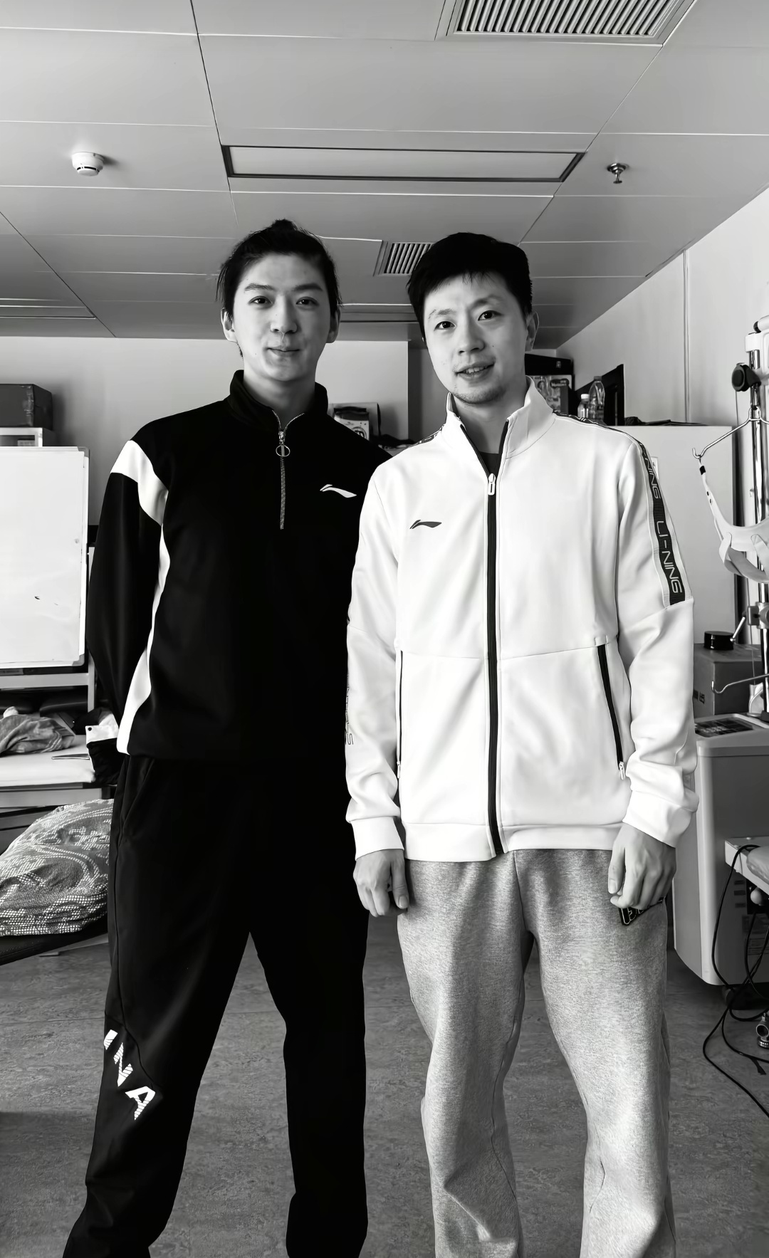 毕为一有这么帅的马龙合影不早发他的aka系列收官之作的最后一张 