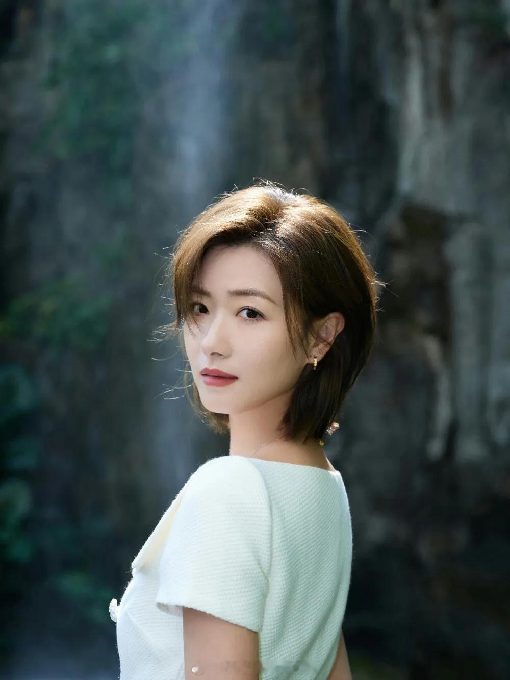 万茜当年上浪姐为什么被那么多人黑啊?她明明演戏很好，唱跳也可以 ​​​
