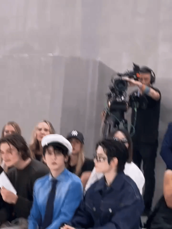 #檀健次秀场见# 檀健次米兰时装周造型也太帅了，好乖啊[抱一抱] ​​​