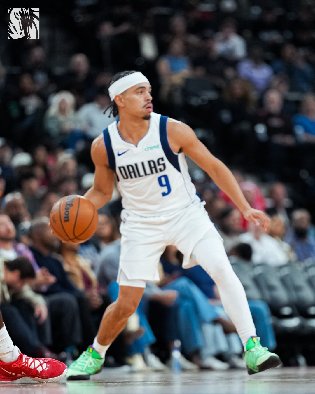 小内姆哈德：历史首位单场拿下 25+10 且投篮命中率达到 80% 的新秀球员。