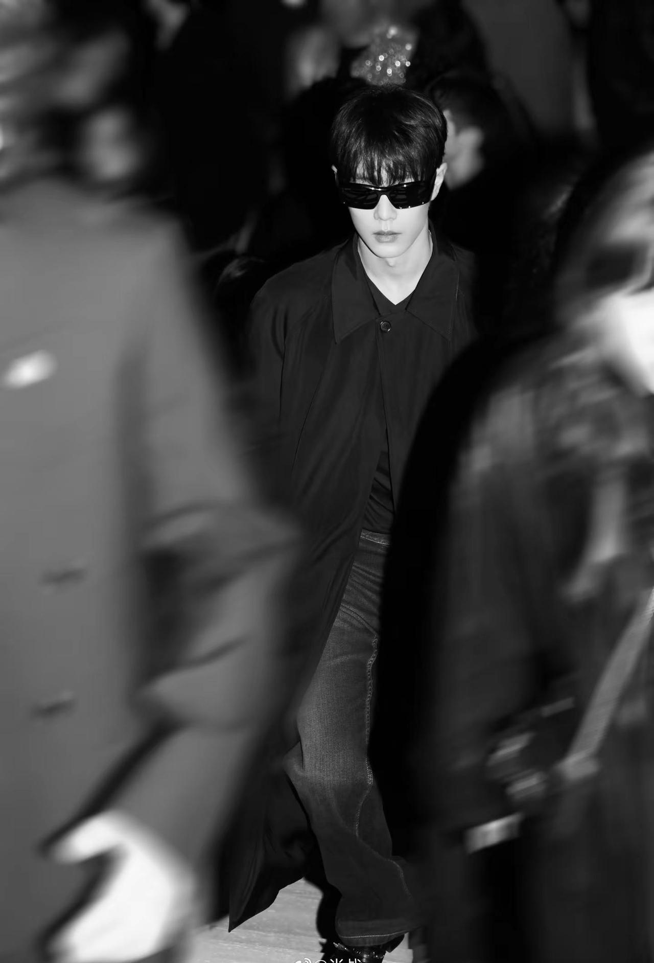 巨星闪耀✨夯爆啦。肖战 肖战米兰时装周