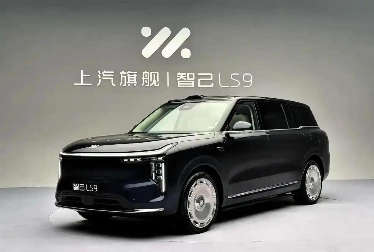 春节出行，一家人总在期待：能装、能跑、够安全，最好还能让亲朋眼前一亮。车不只是代