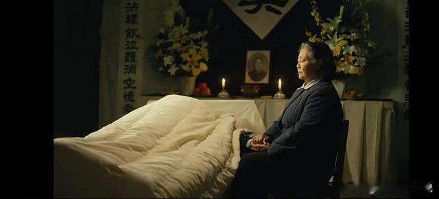 人间走一遭，真的不容易，但不容易又如何？与其虚度光阴，不如挺胸抬头，勇敢往前走，