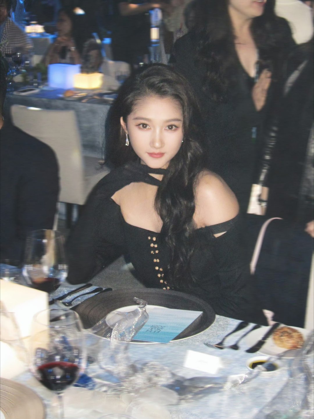 关晓彤第二套好辣终于，这套太适合关晓彤了女明星气场拉满！！！ ​​​