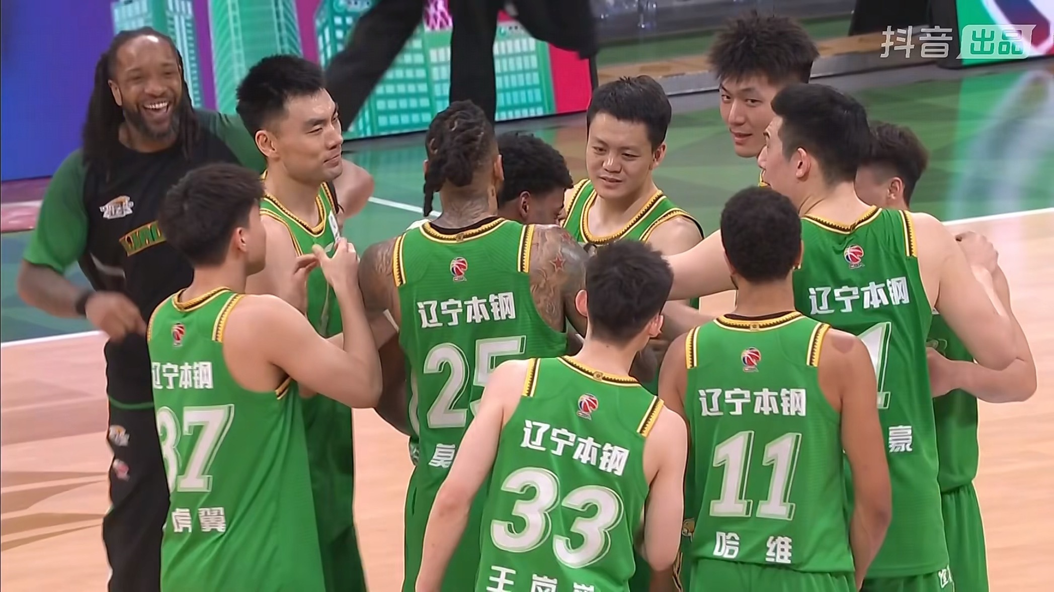 晚上带娃，比赛没怎么看，只看了第一节和第四节开头。辽宁在主场战胜山西对于本场比赛