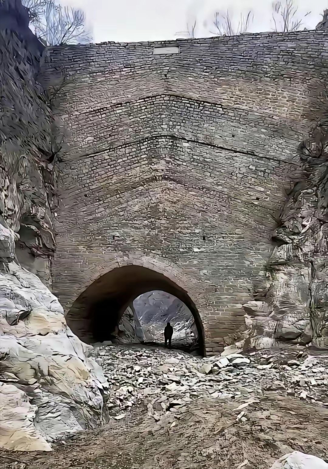 这座桥充满了建设者的智慧 
