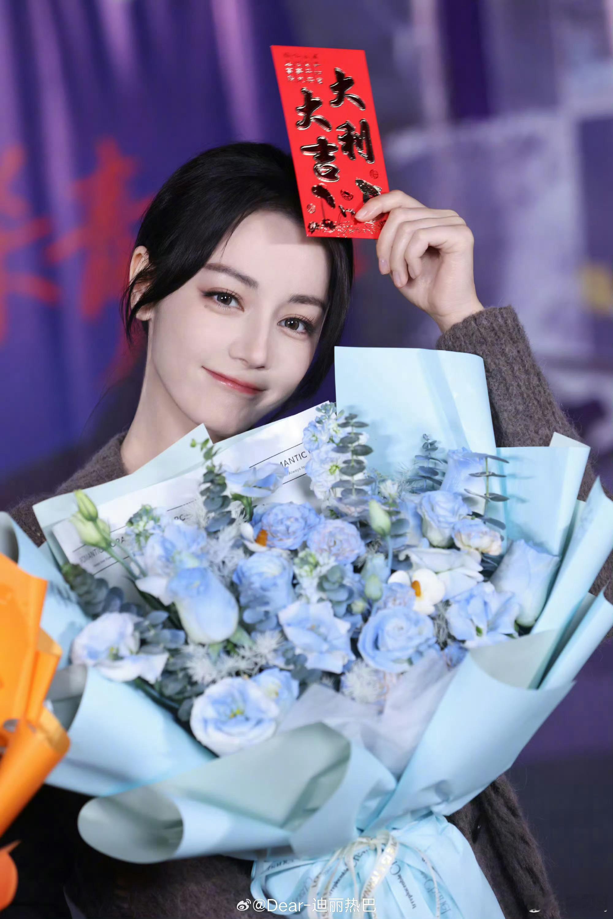 迪丽热巴新迷你剧圆满杀青，六集篇幅搭配新奇设定超吸睛，“爱你老己”的主题自带巧思